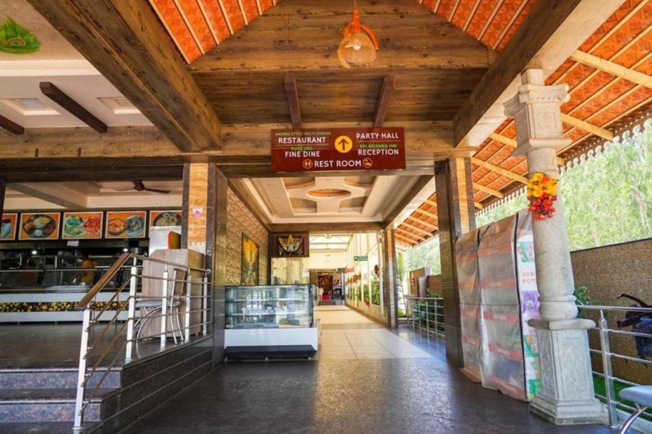 Sri Krishna Inn - Kempegowda Airport Bangalore Devanahalli エクステリア 写真
