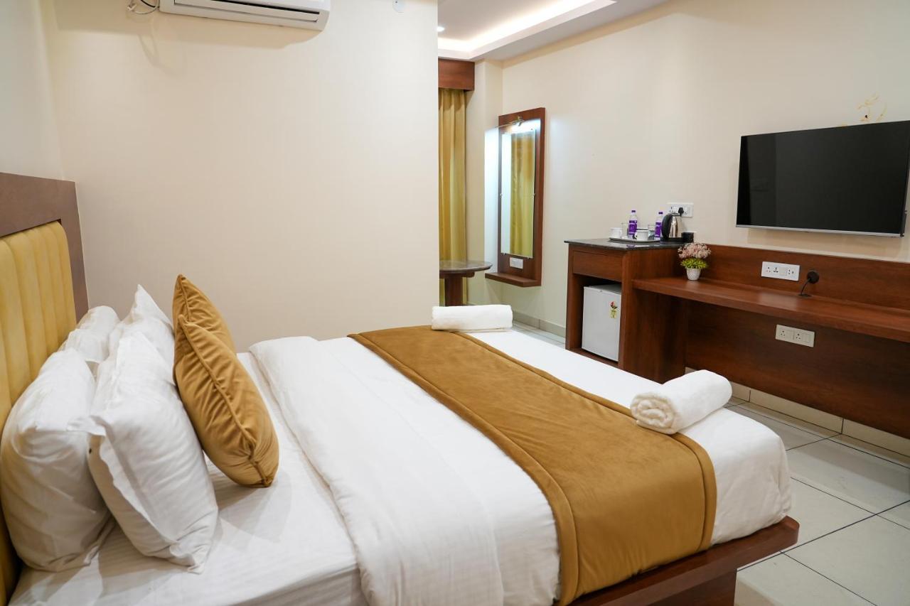 Sri Krishna Inn - Kempegowda Airport Bangalore Devanahalli エクステリア 写真
