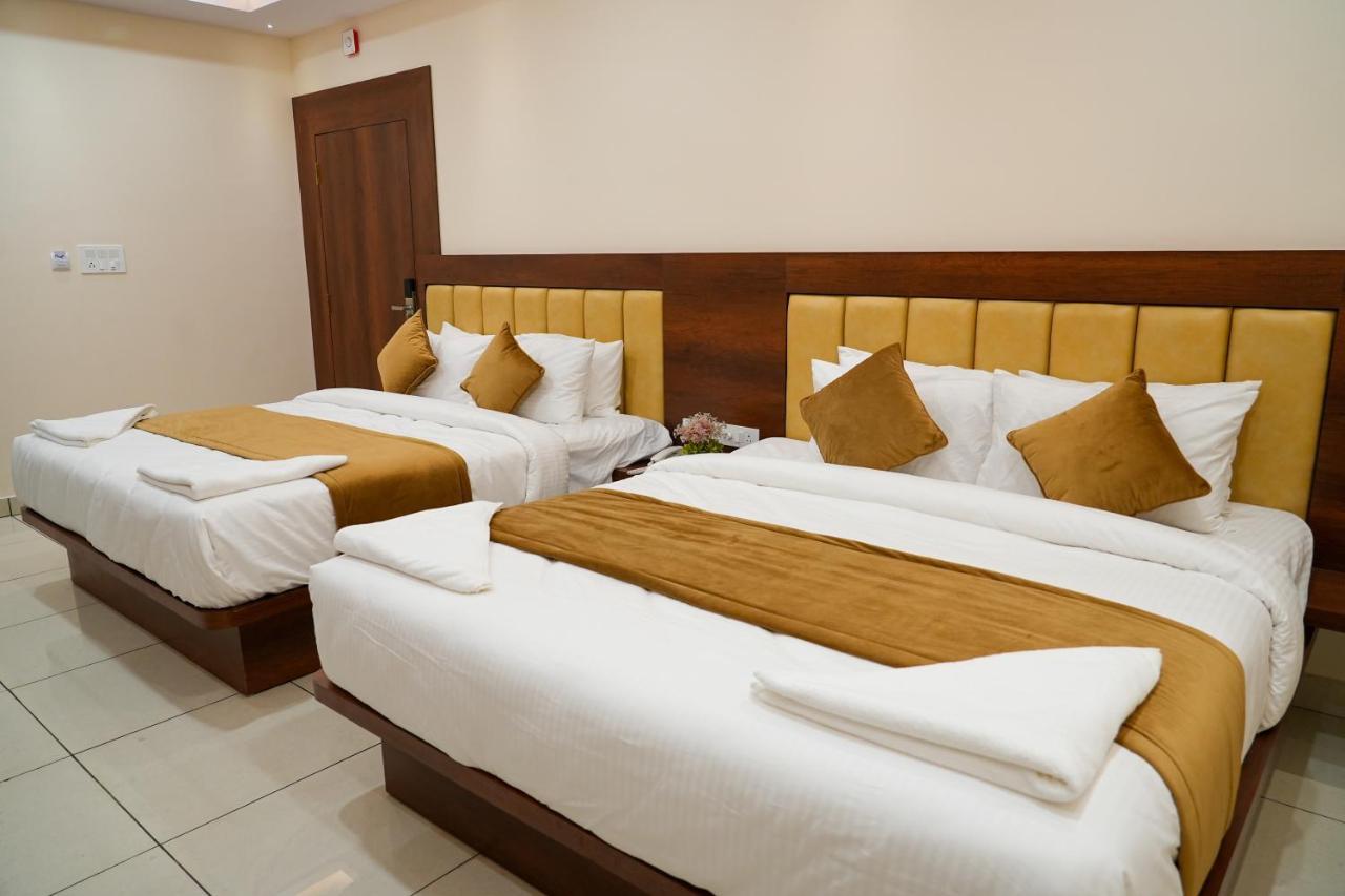 Sri Krishna Inn - Kempegowda Airport Bangalore Devanahalli エクステリア 写真
