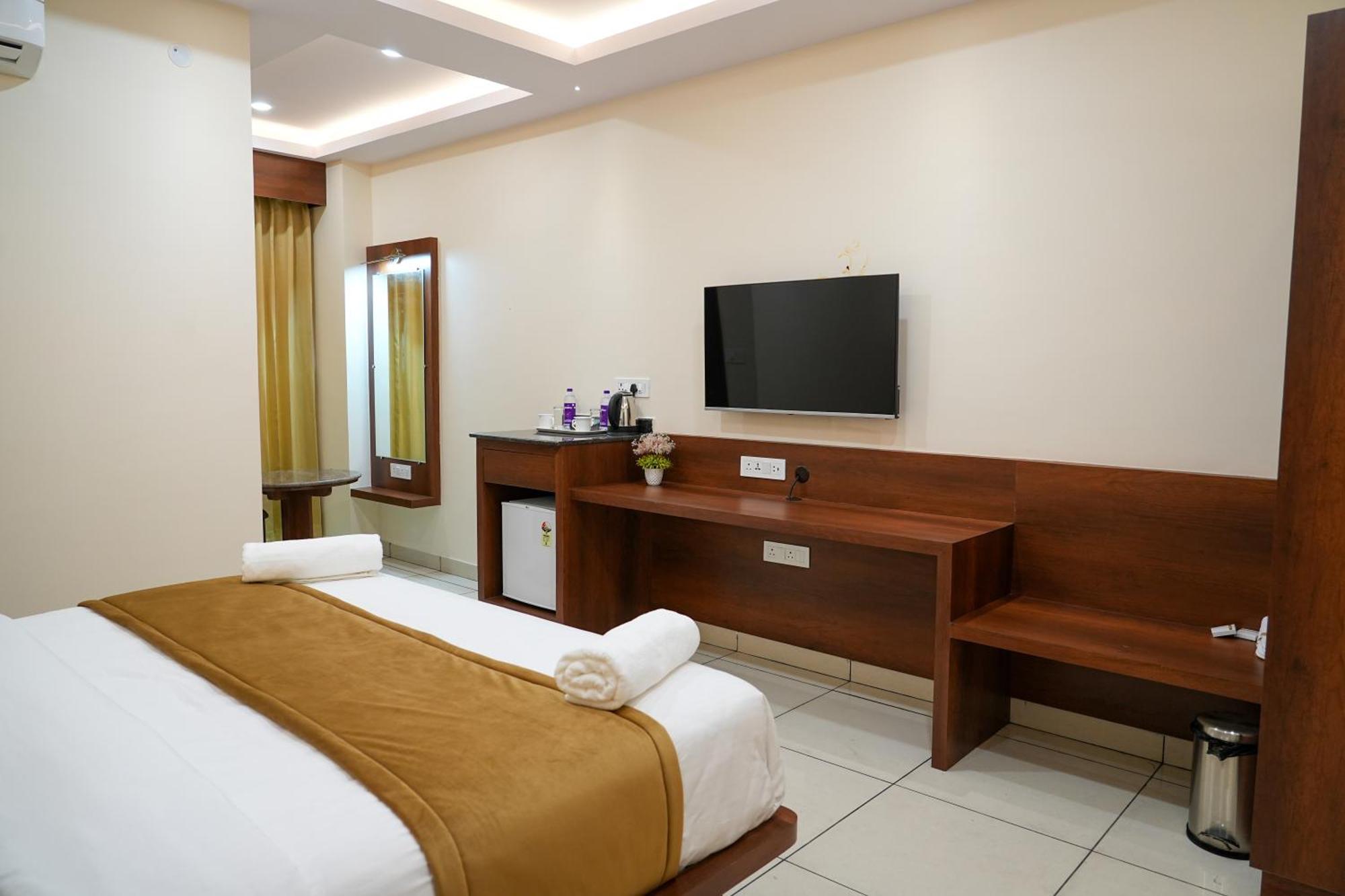 Sri Krishna Inn - Kempegowda Airport Bangalore Devanahalli エクステリア 写真
