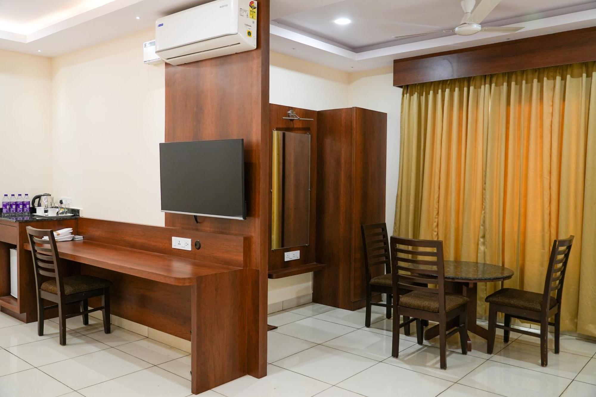 Sri Krishna Inn - Kempegowda Airport Bangalore Devanahalli エクステリア 写真