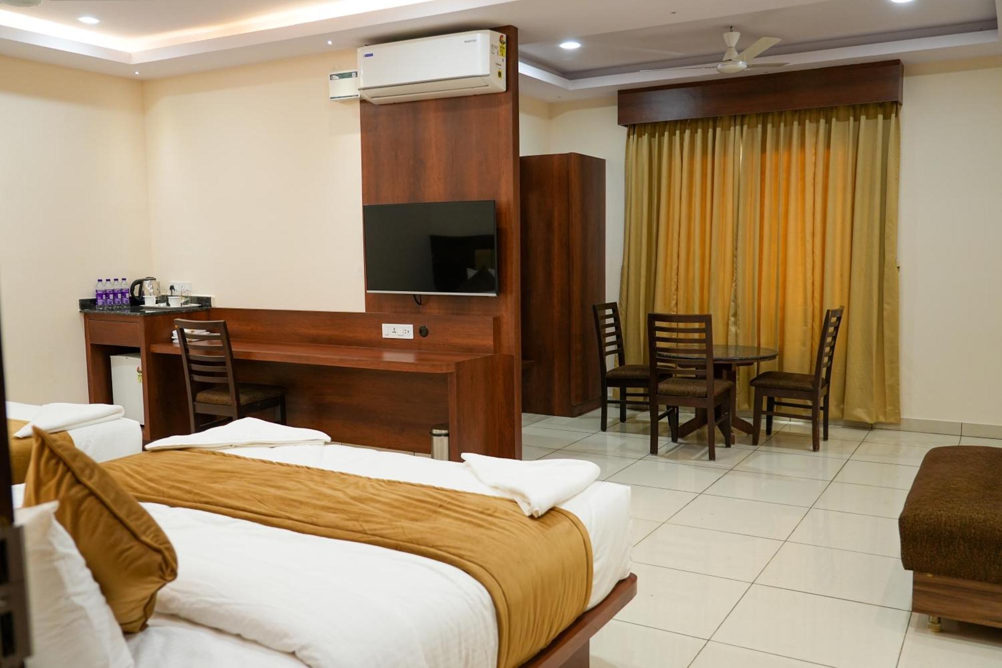 Sri Krishna Inn - Kempegowda Airport Bangalore Devanahalli エクステリア 写真